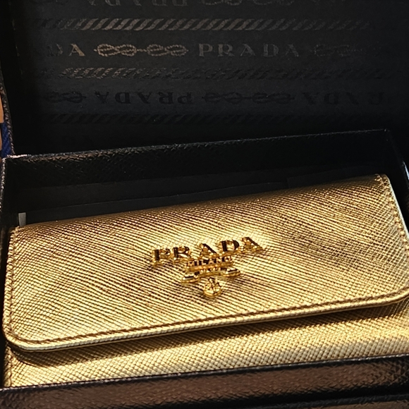 Prada Gold Metallic 6 Ring Key Case - Picture 11 of 11